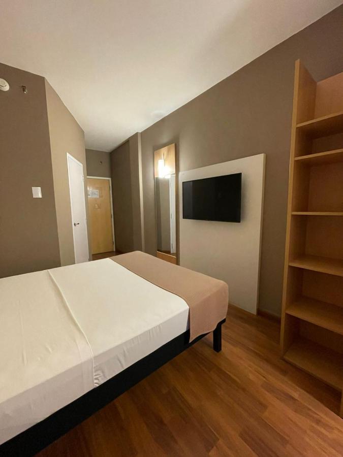 Hotel Oeste Plaza Andradina Buitenkant foto