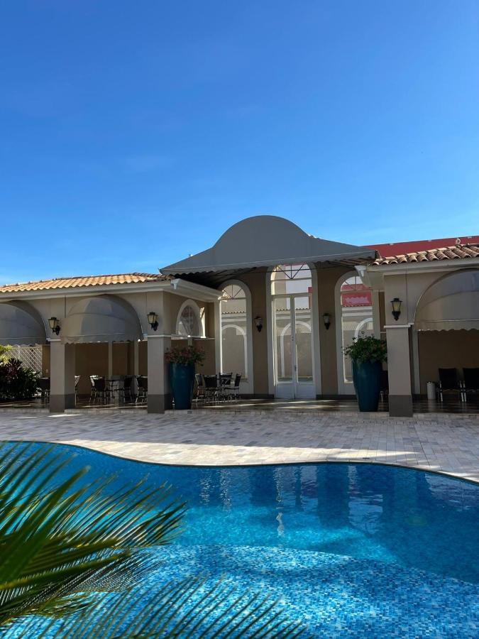 Hotel Oeste Plaza Andradina Buitenkant foto